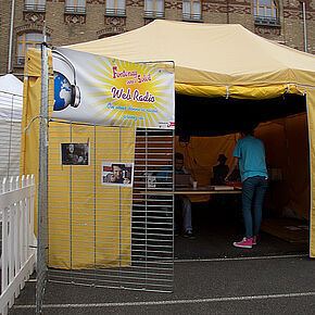 stand Web radio - Agrandir l'image, .JPG 187,0 KB (fenêtre modale)