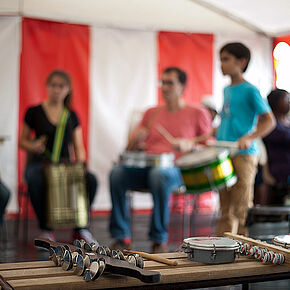 stand de musique - Agrandir l'image, .JPG 132,2 KB (fenêtre modale)